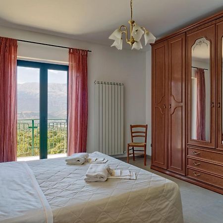 Agriturismo Statale 17 Poggio Picenze Bagian luar foto
